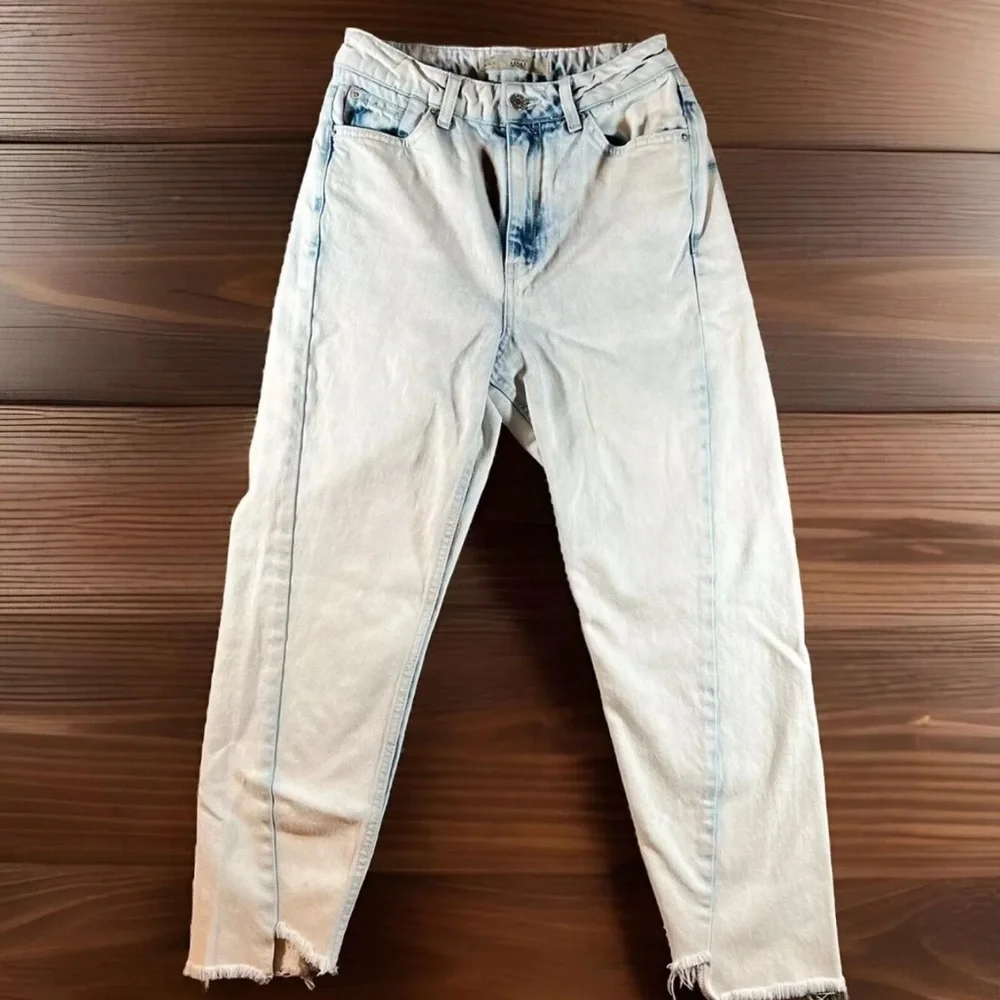 TOPSHOP Mom Jeans Womens Size 26 Blue Acid Wash Moto Mom High Waist Tapered CUTE